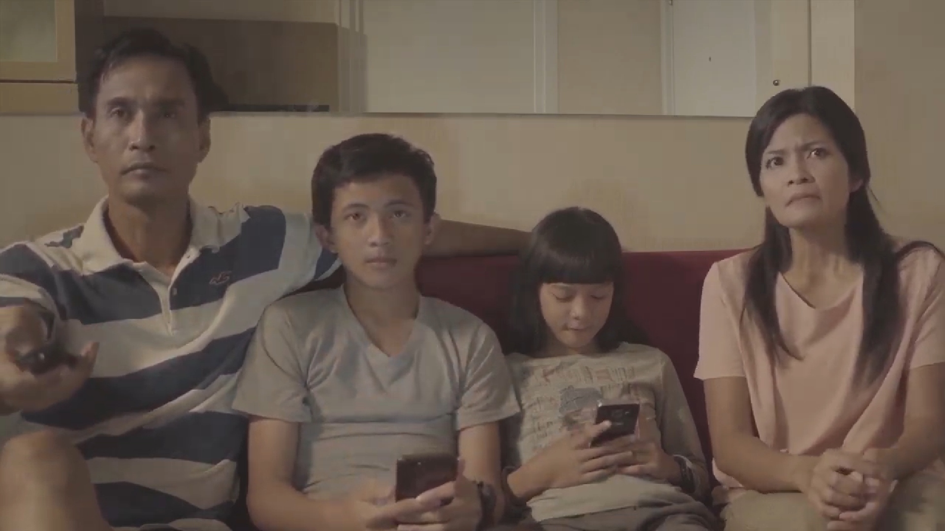 Awasi anak-anak dalam bersosial media